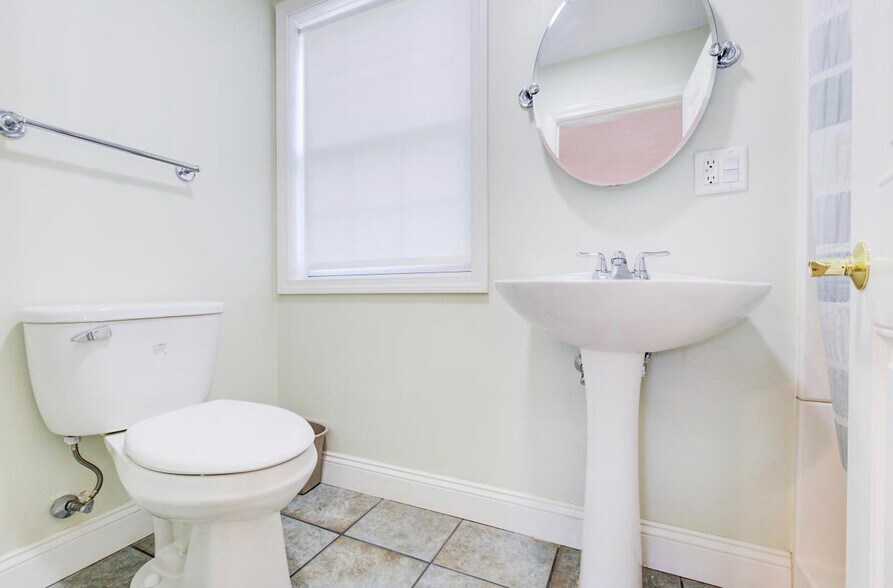 Upstairs 3/4 bathroom - 18 Lake Shore Dr