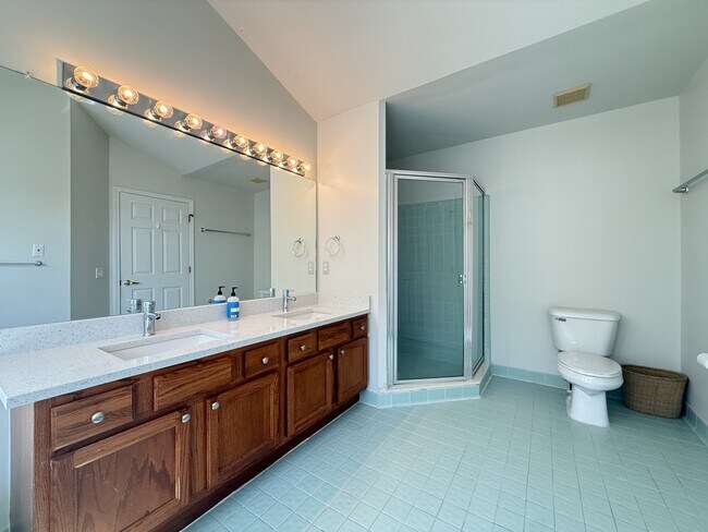 Building Photo - 4875 S Ridgeside Cir