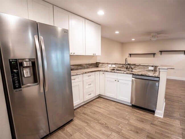 Building Photo - 727 Hull Island Dr