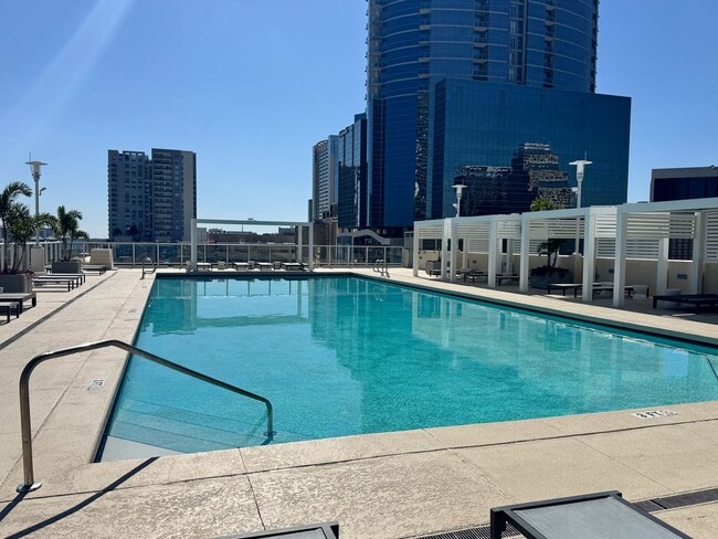 Building Photo - The Vue - Downtown Luxury High Rise