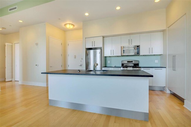 Primary Photo - 4 Beacon Way