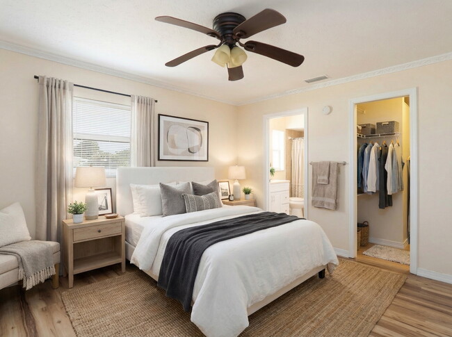 Building Photo - MOVE IN WITH ZERO DEPOSIT - UPDATED 3 BEDROOM HOME IN VENICE