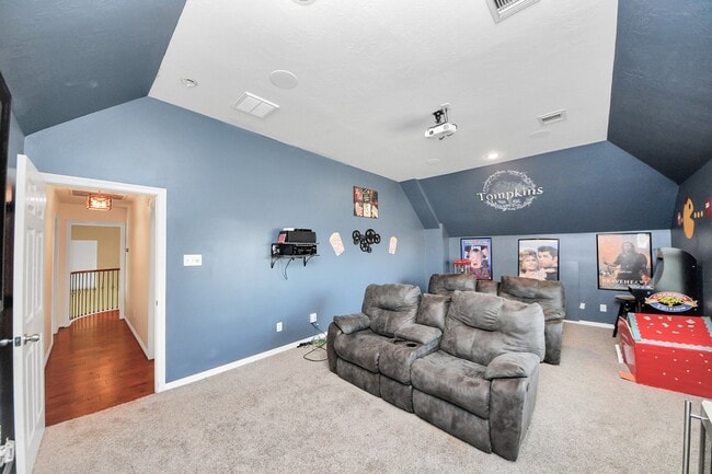 Building Photo - 17314 Pinecreek Hollow Ln