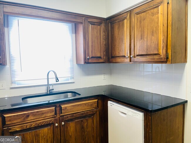 Building Photo - 207 Harwell Ave