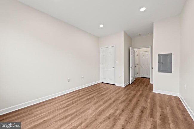 Building Photo - 22769 Fountain Grove Square