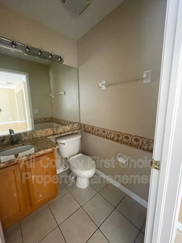 Building Photo - 13056 Thoroughbred Loop