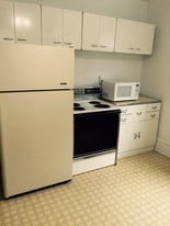 Building Photo - 325 Eicher Ave