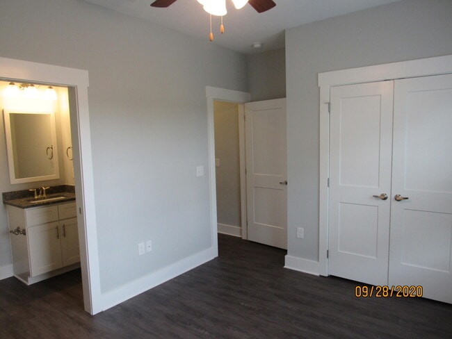 Building Photo - 65 S Sand Palm Rd
