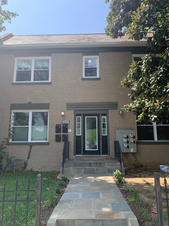 Primary Photo - 1363 Childress St NE