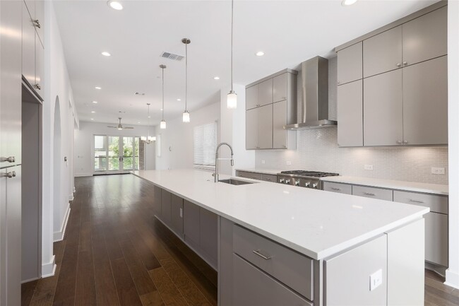 Building Photo - 4703 Unity Cir