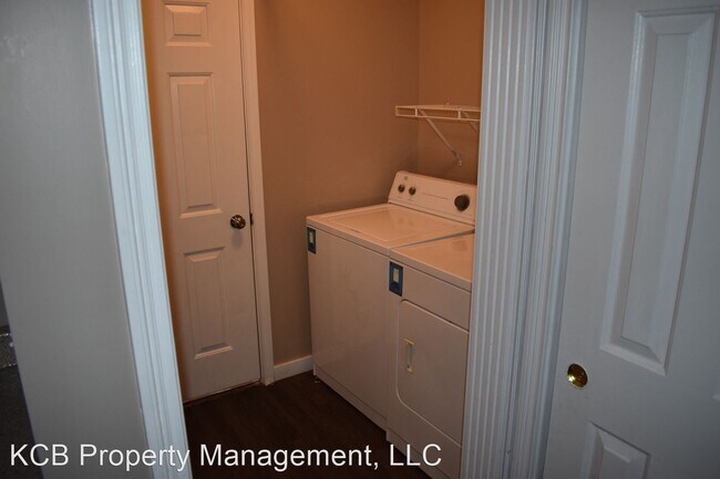 Building Photo - 1800-1819 Kraig Dr