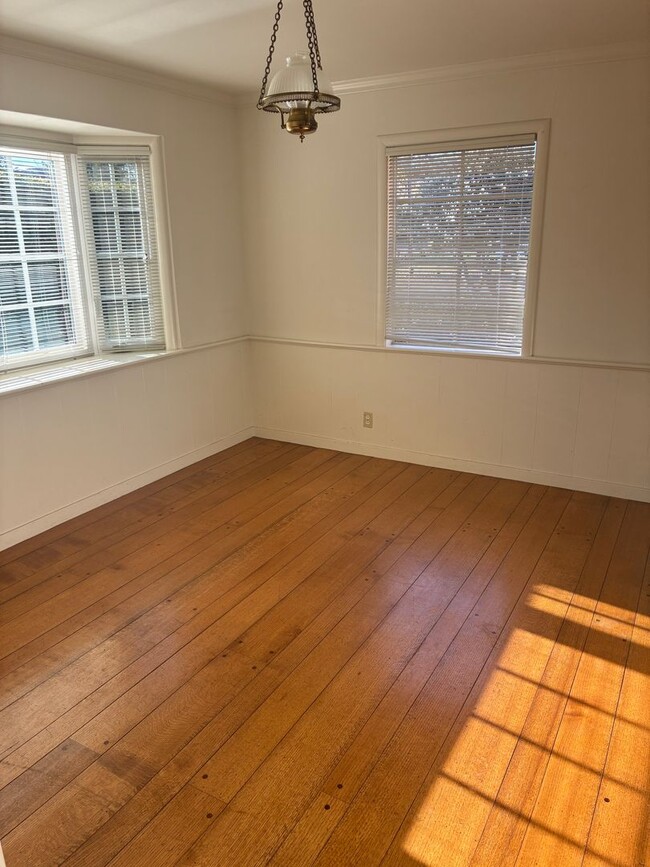 Building Photo - 1150 Stockbridge Ave