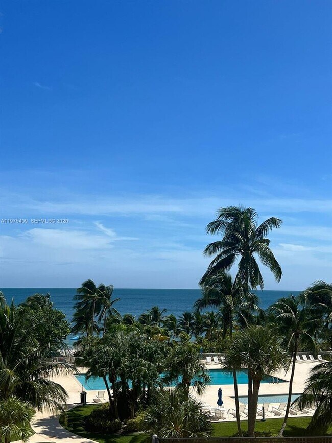 Building Photo - 881 Ocean Dr