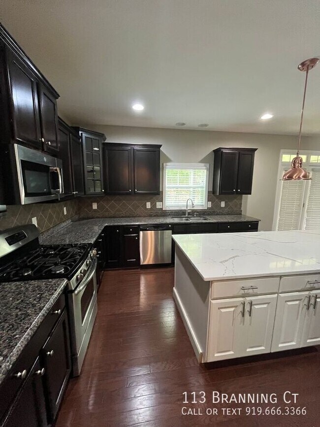 Building Photo - 113 Branning Ct
