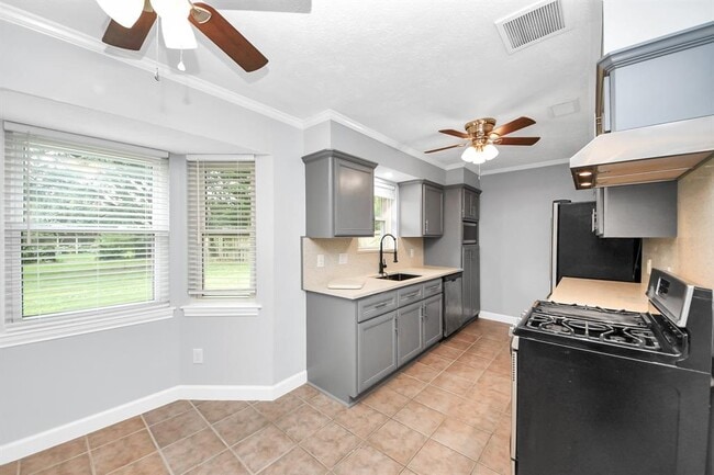 Building Photo - 12503 Foxburo Dr
