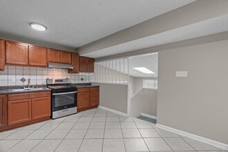 Building Photo - Charming 3-Bedroom Home – Section 8 Welcome!