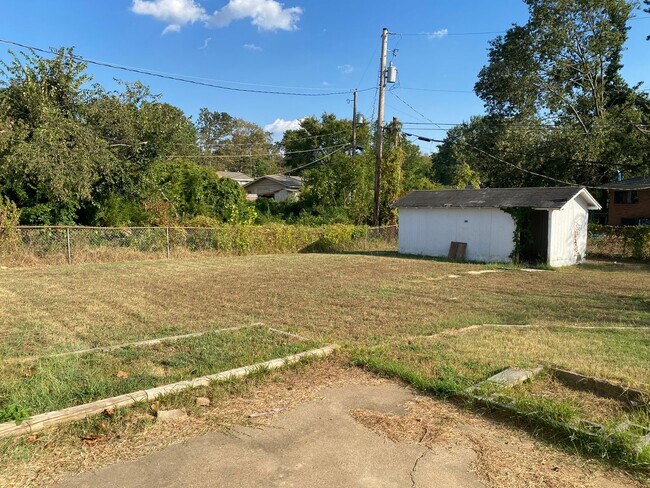 Building Photo - 406 Harper Ln