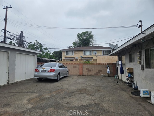 Building Photo - 5933 Burnham Ave
