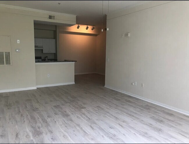 Building Photo - 17112 Carrington Park Dr