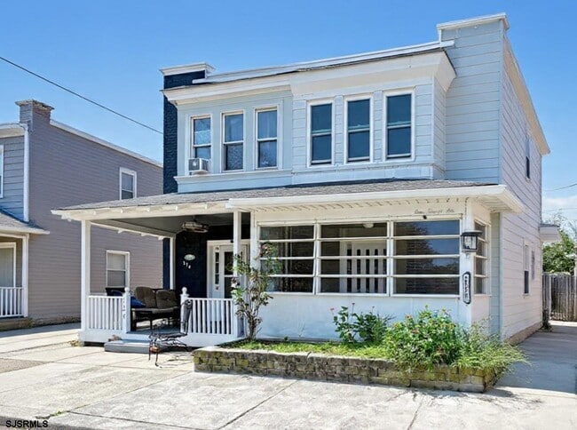 Building Photo - 126 N Harvard Ave
