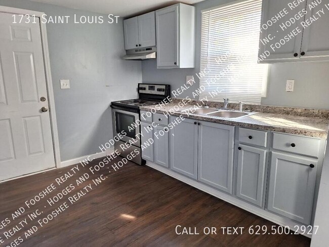 Building Photo - 1731 St Louis St