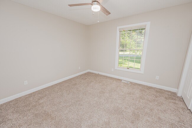 Building Photo - 5722 Gondolier Dr