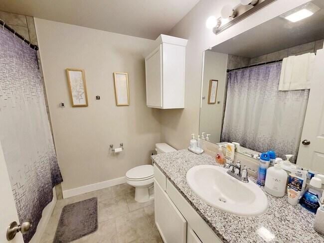 Building Photo - Upland Crossing - 3/2/2