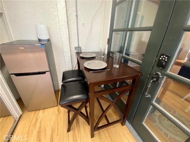 Building Photo - 274 Diamond St