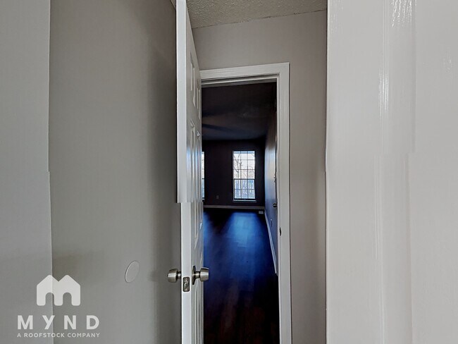 Building Photo - 629 Bennett Dr