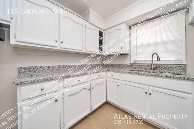 Building Photo - 119 Lakeland Ave