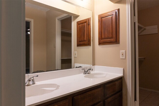 Building Photo - 8643 Causeway Dr