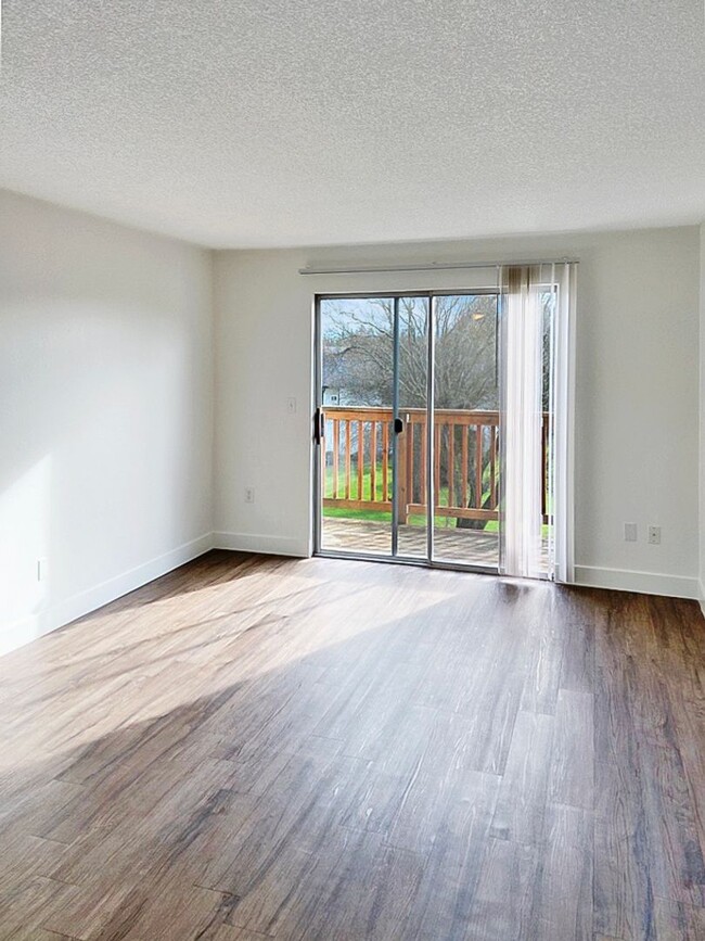 Interior Photo - West on Murray Apartments