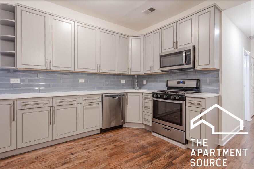 Building Photo - 1420 N Talman Ave