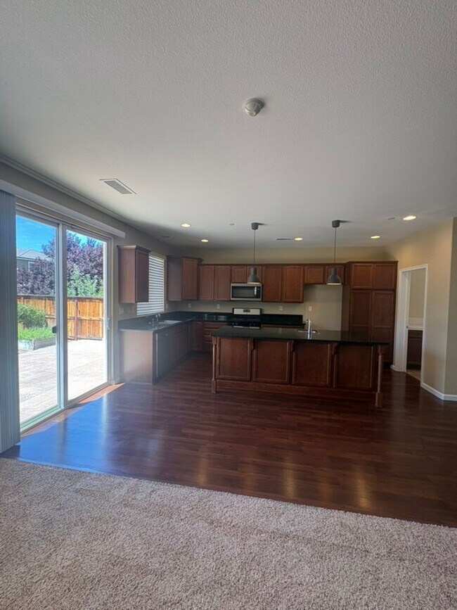 Building Photo - 2827 Earthstone Dr