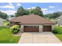 Building Photo - 1008 3rd St NE