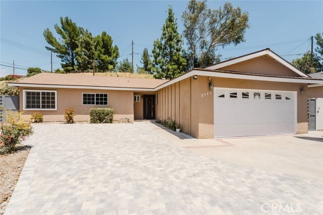 Building Photo - 9540 Debra Ave