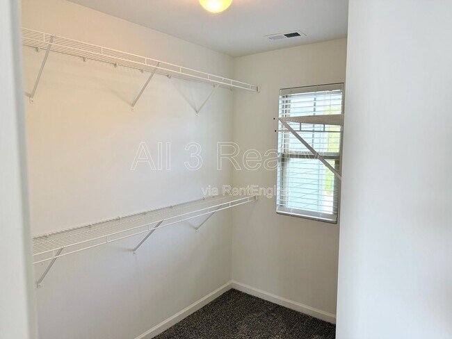 Building Photo - 6107 Heisler St
