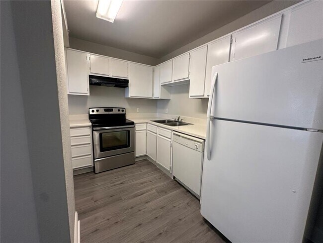 Building Photo - 15300 SW 106th Terrace