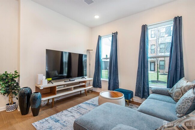 Building Photo - 222 Jessie Pl