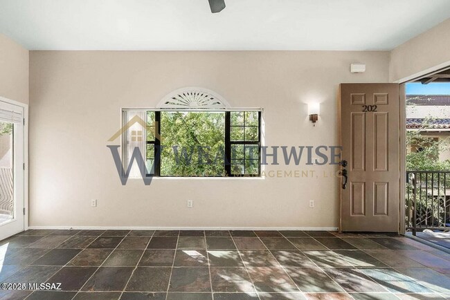 Building Photo - 2010 E River Rd