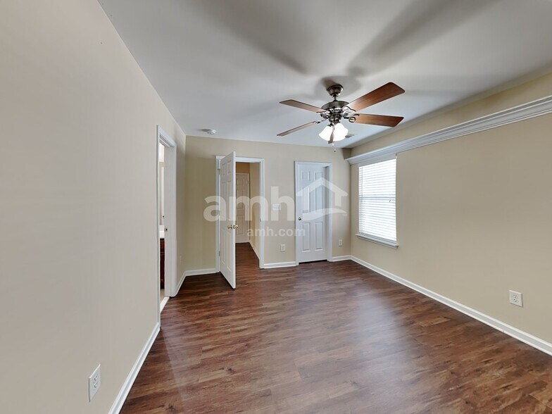 Building Photo - 11225 Amherst Glen Dr