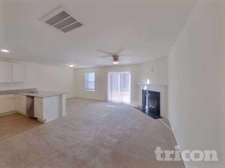 Building Photo - 1079 Crescent Moon Lp