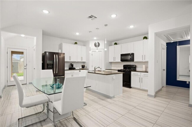 Building Photo - 16911 Alturas Ave