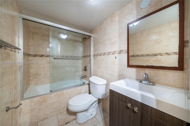 Building Photo - 3100 Riverside Dr