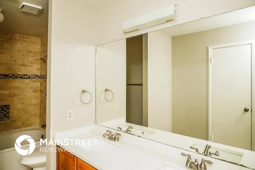 Building Photo - 8119 Grimchester