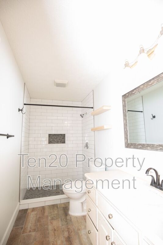 Building Photo - 4034 Savannah Dr
