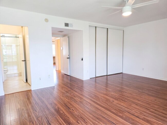 Building Photo - 6121 Shoup Ave