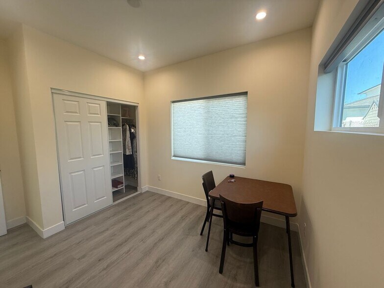 Building Photo - 4902 Temple City Blvd