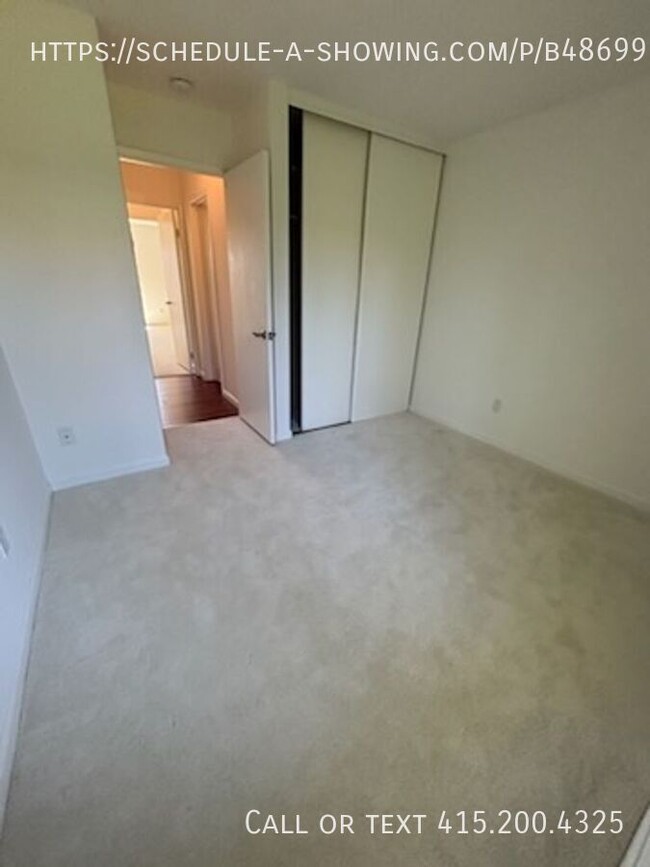 Building Photo - 727 Via Casitas-
