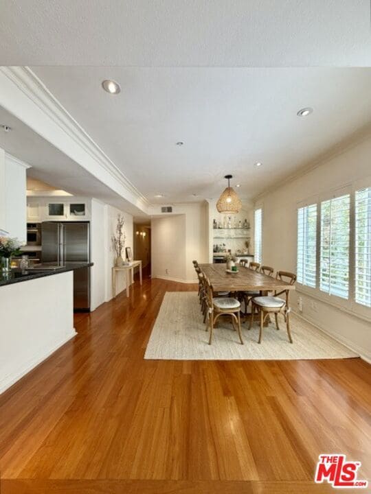 Building Photo - 410 N Oakhurst Dr